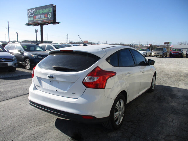2012 Ford Focus in Oak Grove, MO 64075 - 18084511 5