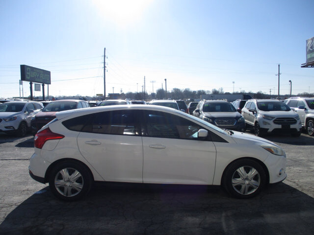 2012 Ford Focus in Oak Grove, MO 64075 - 18084511 4