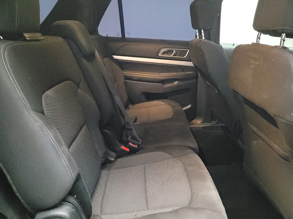2016 Ford Explorer in Fresno, CA 93726 - 18084519 19