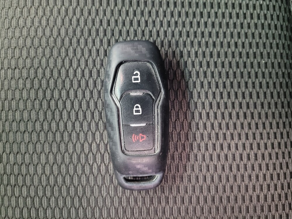 2016 Ford Explorer in Fresno, CA 93726 - 18084519 32