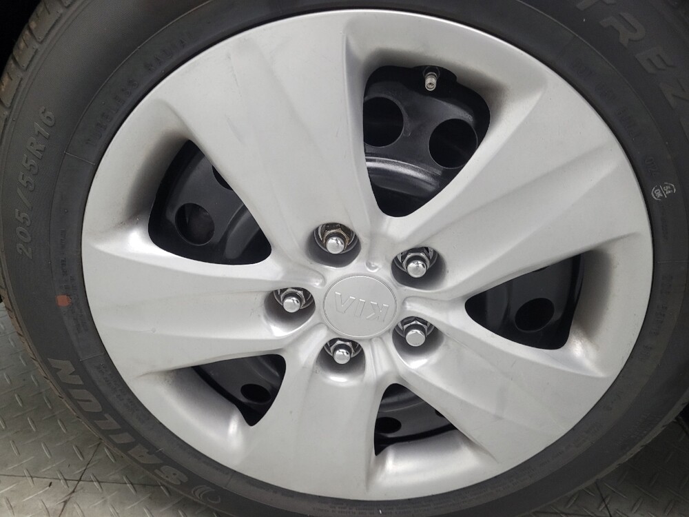 2016 Kia Forte in Jackson, MS 39211 - 18084524 31