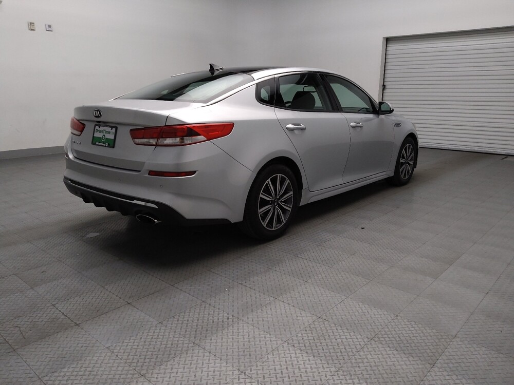 2019 Kia Optima in Oklahoma City, OK 73139 - 18084549 9