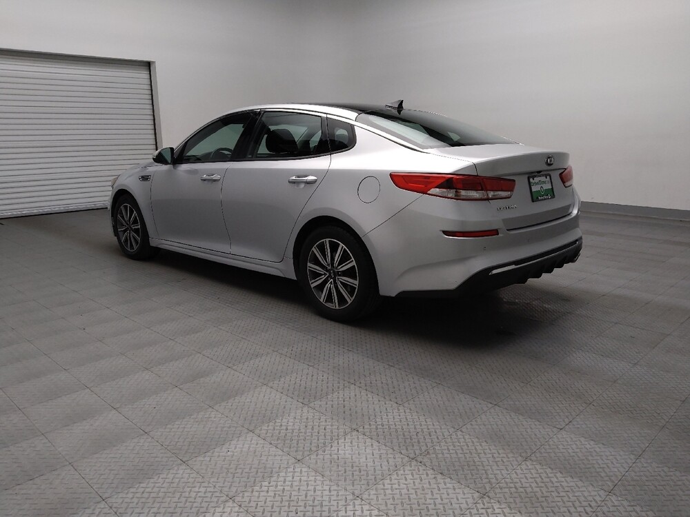 2019 Kia Optima in Oklahoma City, OK 73139 - 18084549 5