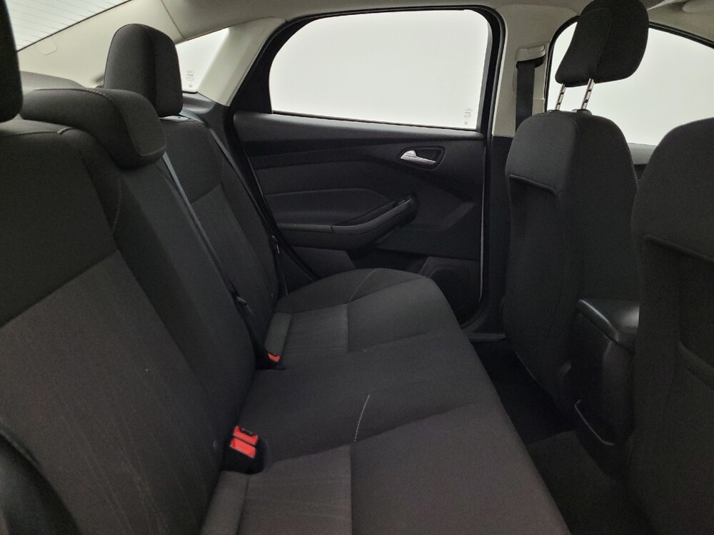 2018 Ford Focus in Phoenix, AZ 85015 - 18084557 19