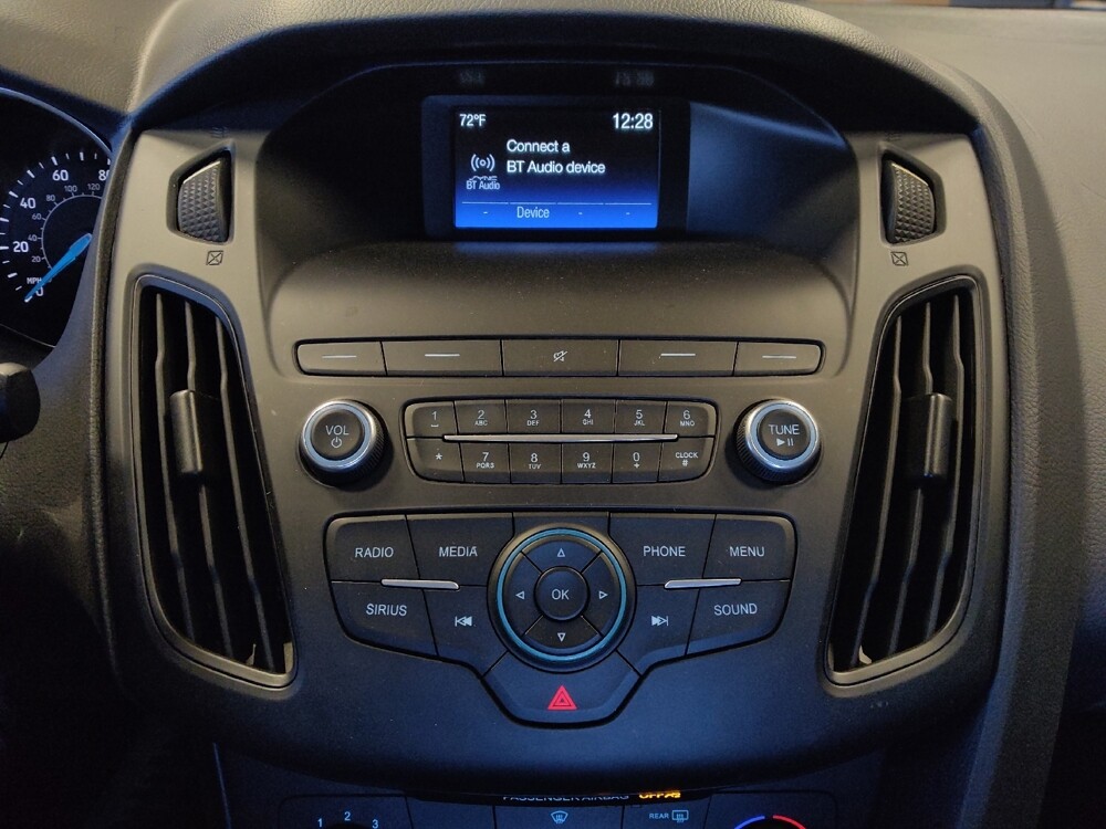 2018 Ford Focus in Phoenix, AZ 85015 - 18084557 25