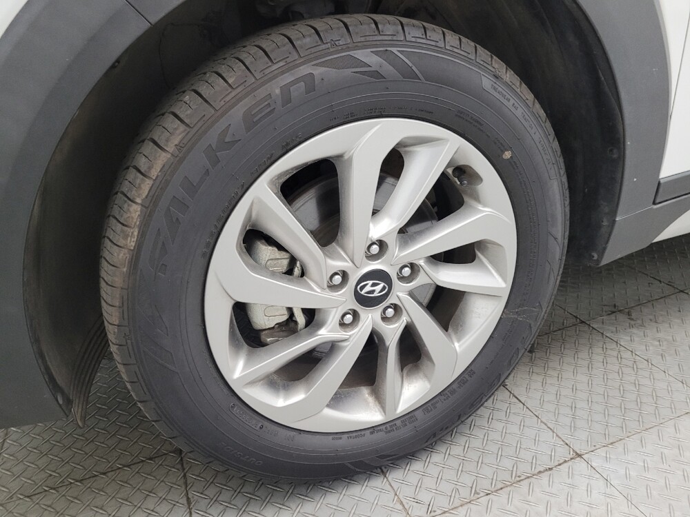 2017 Hyundai Tucson in Phoenix, AZ 85015 - 18084558 31