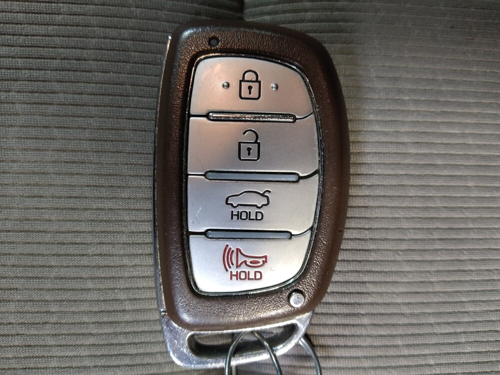 2018 Hyundai Elantra in Lakeland, FL 33815 - 18084572 32