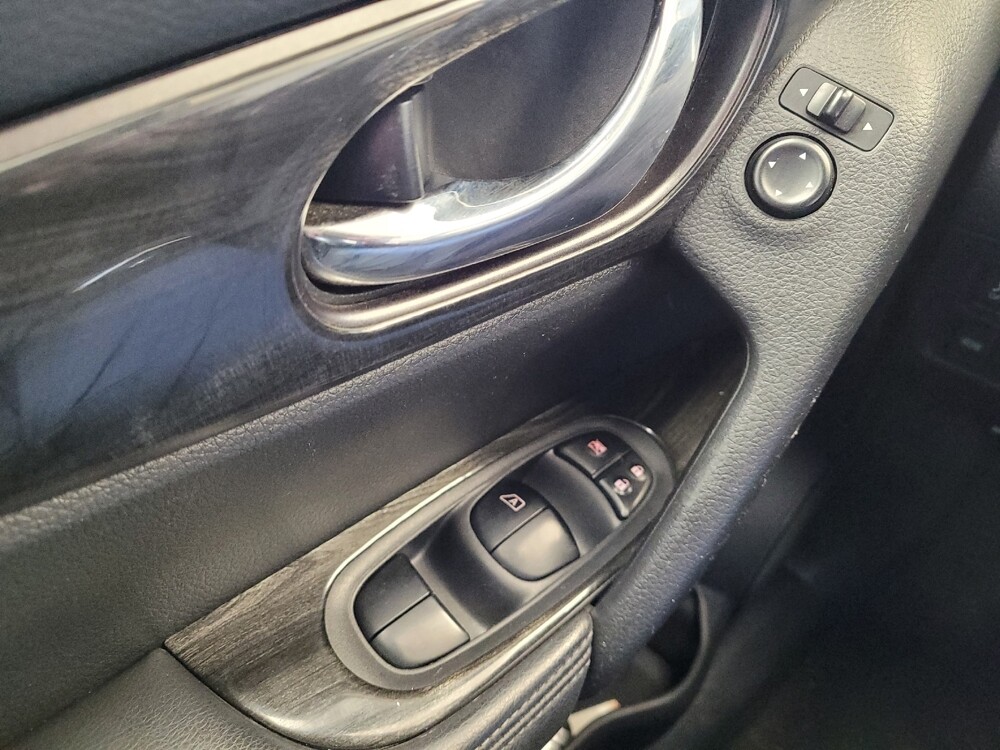 2016 Nissan Rogue in Louisville, KY 40258 - 18084585 27