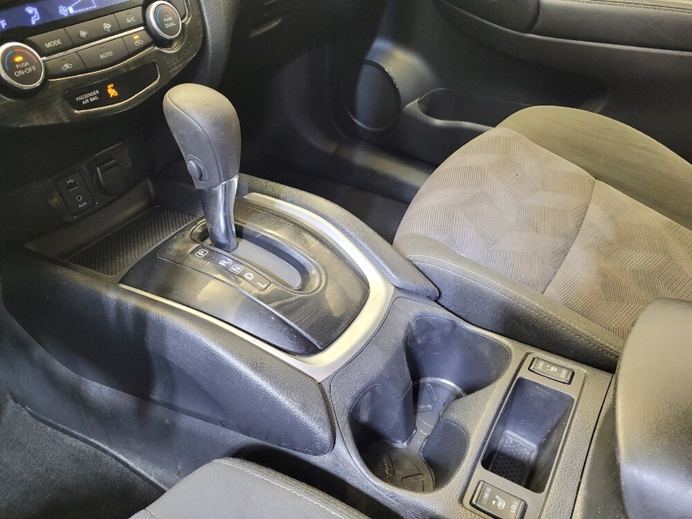 2016 Nissan Rogue in Louisville, KY 40258 - 18084585 26