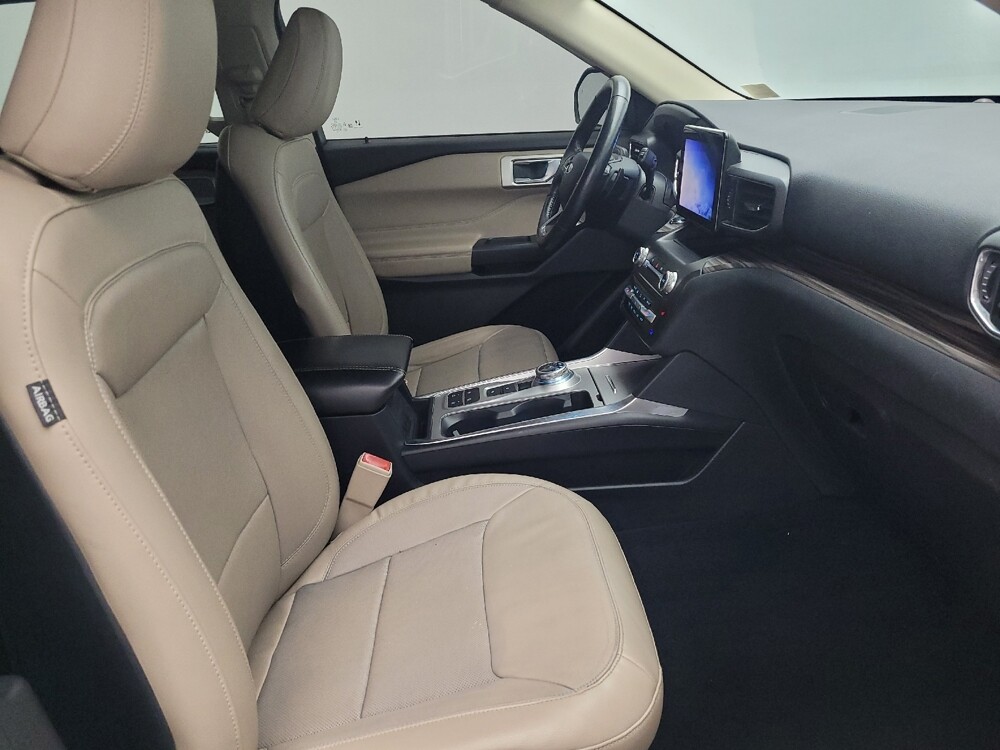 2020 Ford Explorer in Jacksonville, FL 32210 - 18084586 21