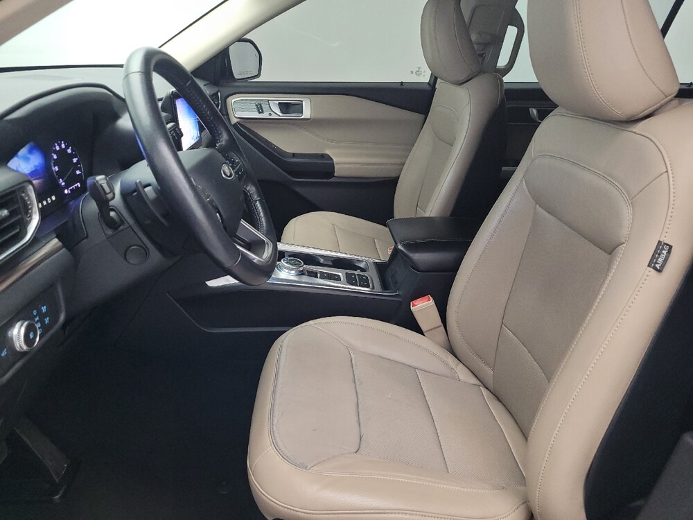 2020 Ford Explorer in Jacksonville, FL 32210 - 18084586 17