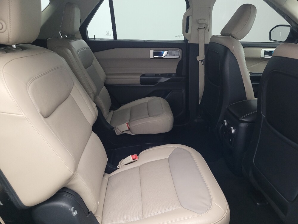 2020 Ford Explorer in Jacksonville, FL 32210 - 18084586 19