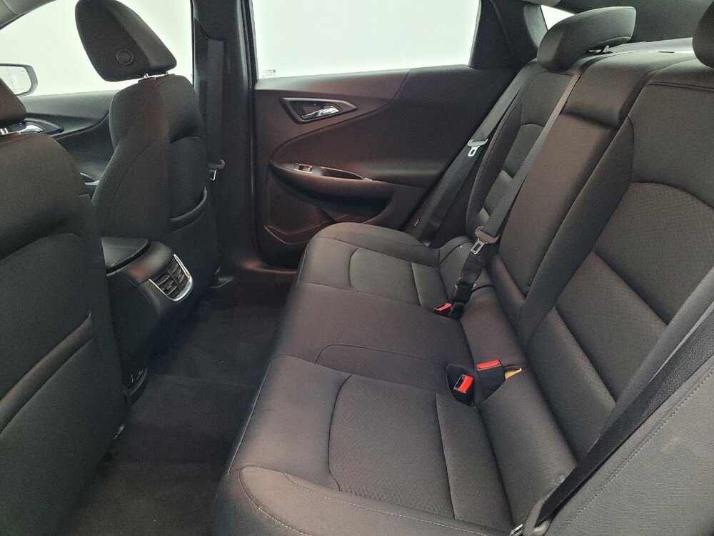 2016 Chevrolet Malibu in Ocala, FL 34471 - 18084588 18