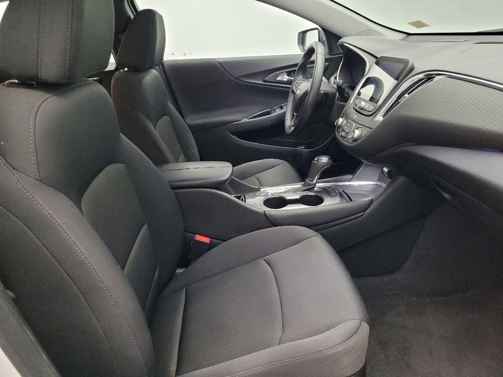 2016 Chevrolet Malibu in Ocala, FL 34471 - 18084588 21