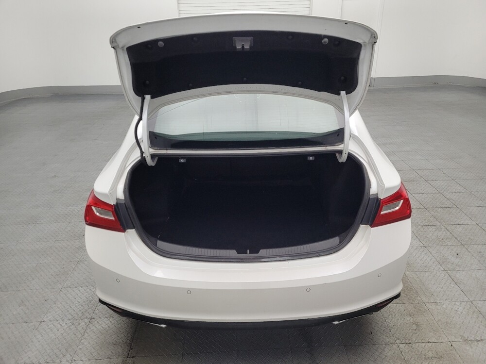 2016 Chevrolet Malibu in Ocala, FL 34471 - 18084588 29