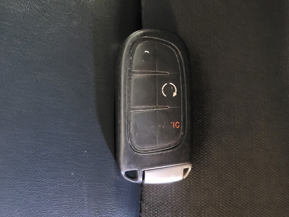 2019 Jeep Cherokee in Knoxville, TN 37923 - 18084592 32