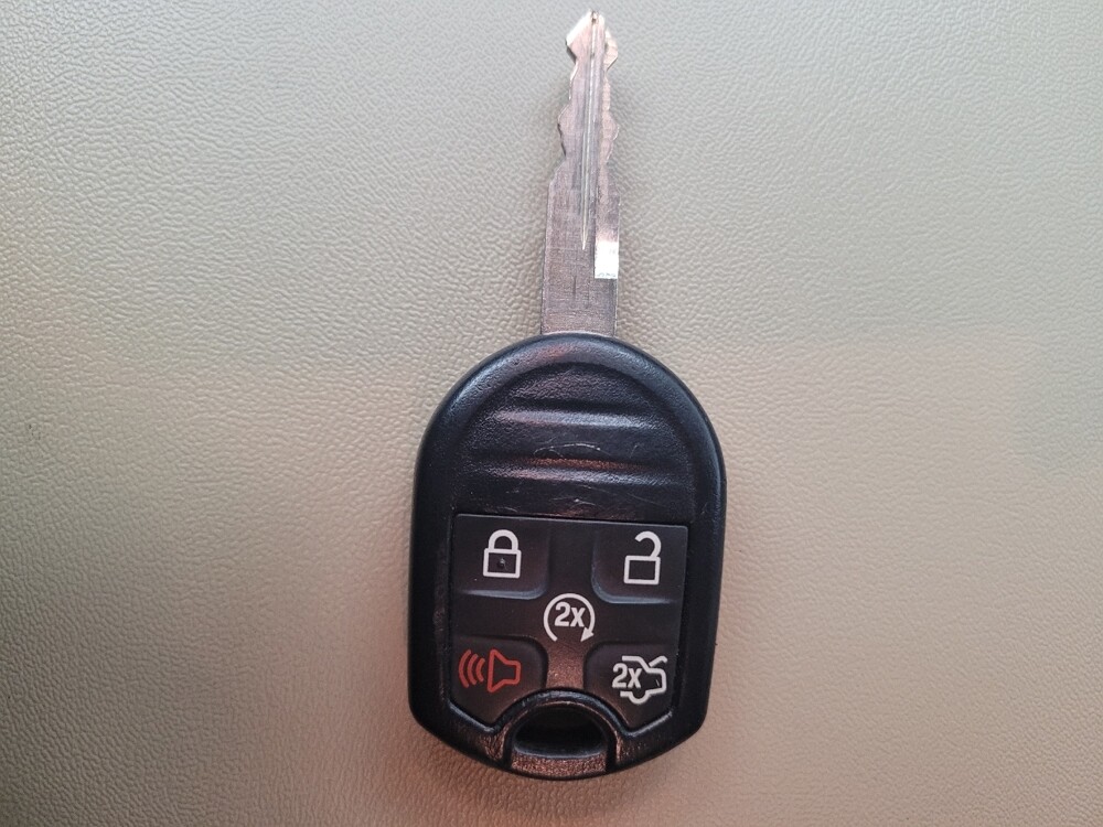 2015 Ford Taurus in Memphis, TN 38128 - 18084619 32