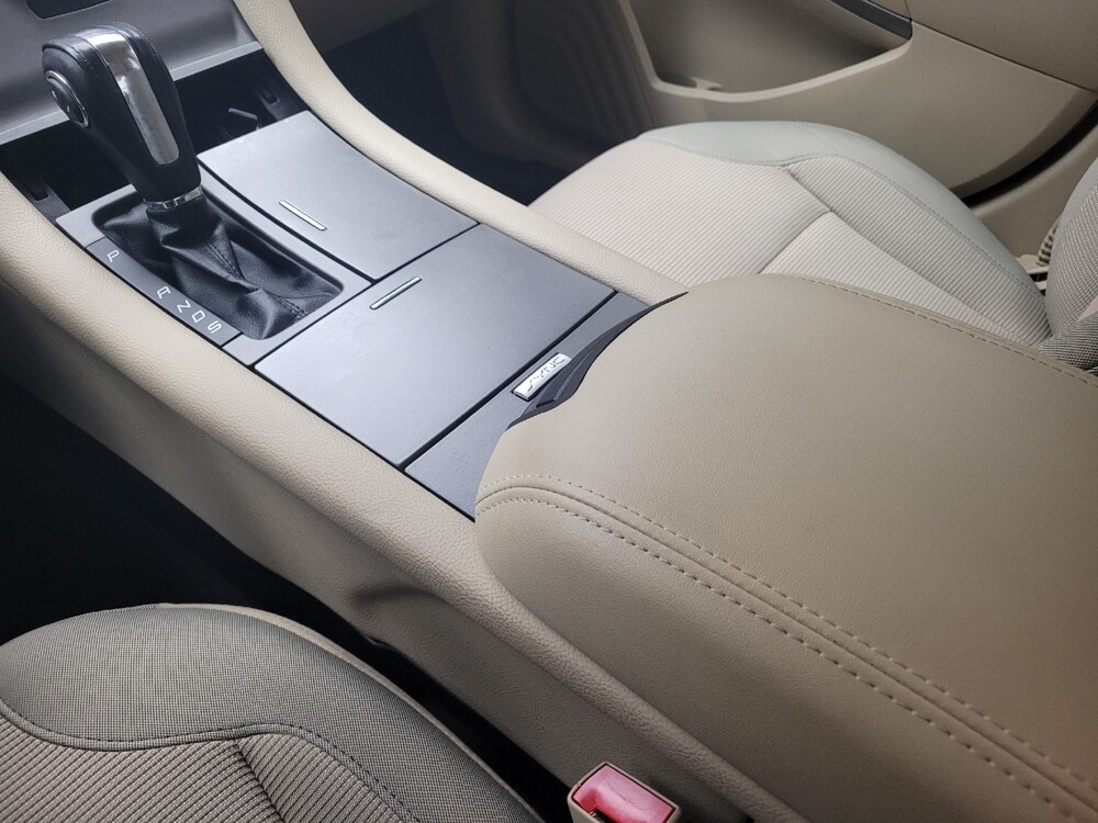 2015 Ford Taurus in Memphis, TN 38128 - 18084619 26