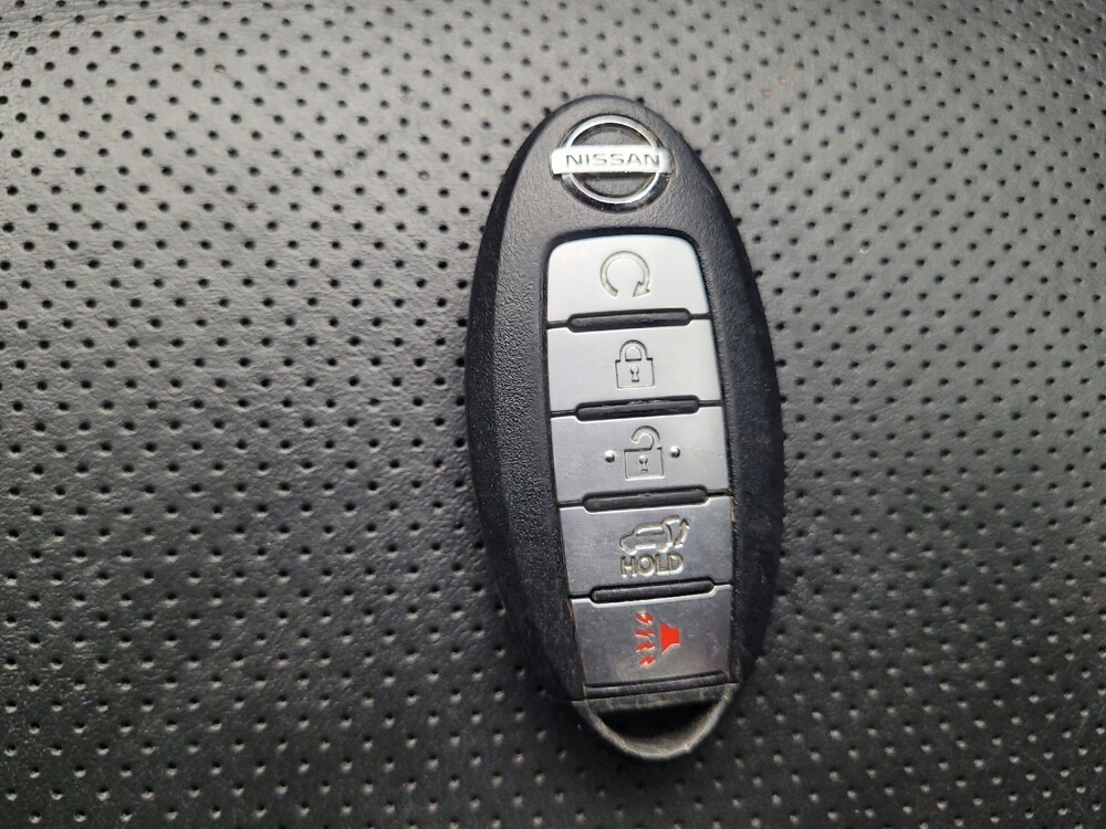 2017 Nissan Rogue in Memphis, TN 38128 - 18084620 32