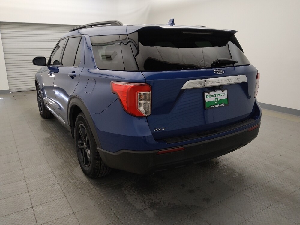 2020 Ford Explorer in Live Oak, TX 78233 - 18084631 6