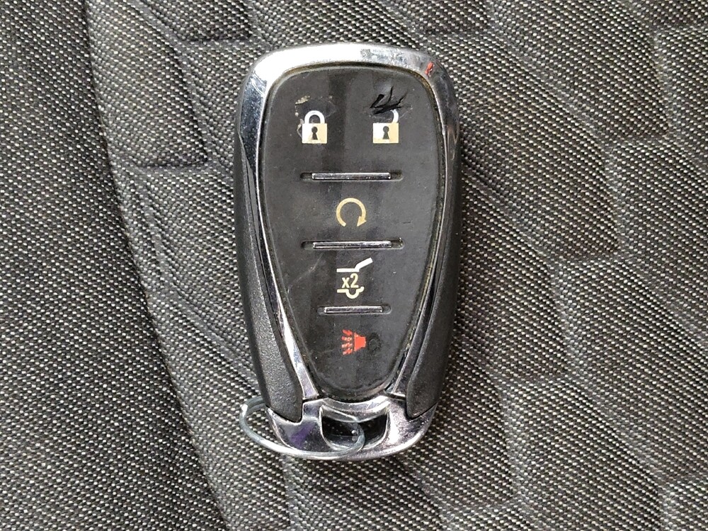 2020 Chevrolet Equinox in Fairfield, OH 45014 - 18084642 32