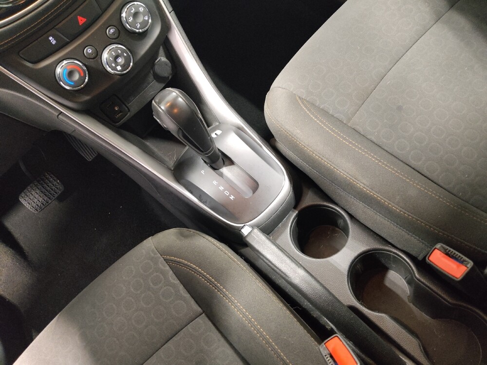 2021 Chevrolet Trax in Columbus, OH 43228 - 18084649 26