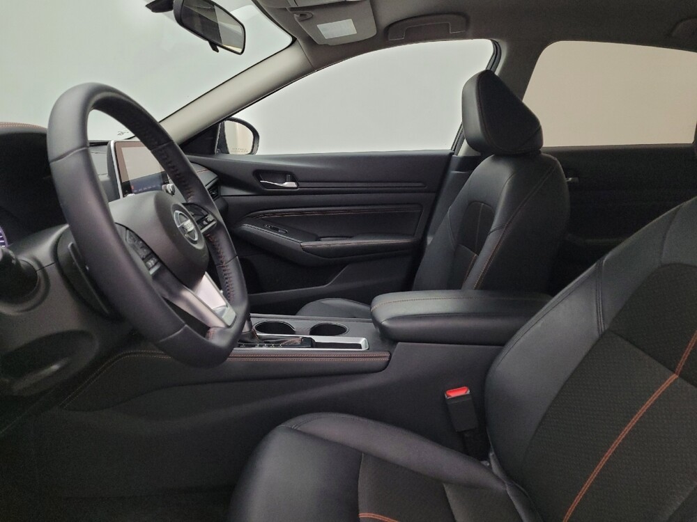 2019 Nissan Altima in Columbus, OH 43228 - 18084650 17