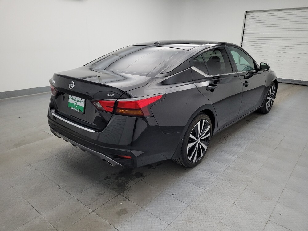 2019 Nissan Altima in Columbus, OH 43228 - 18084650 9