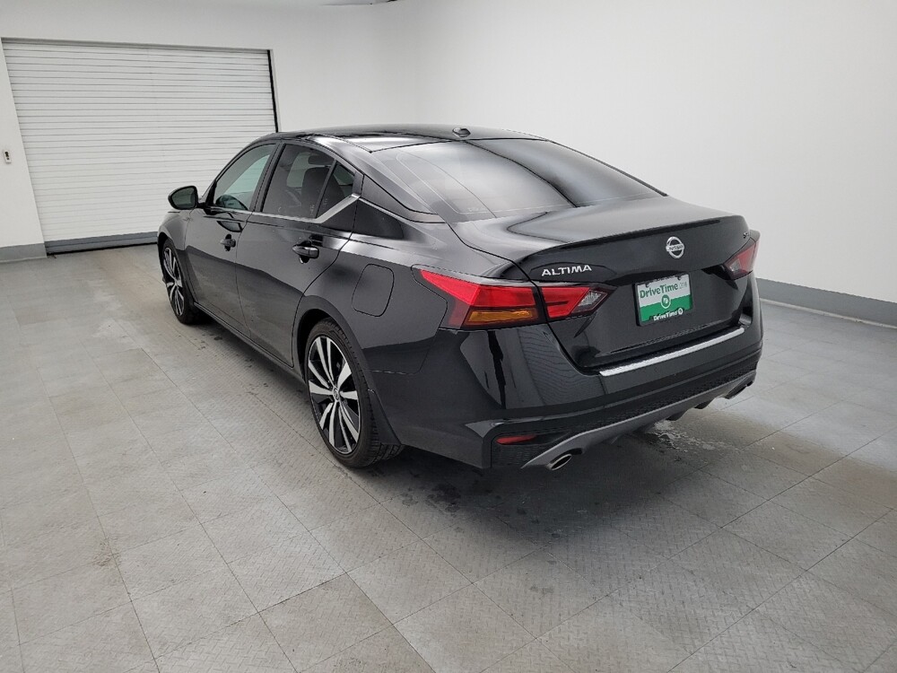 2019 Nissan Altima in Columbus, OH 43228 - 18084650 5