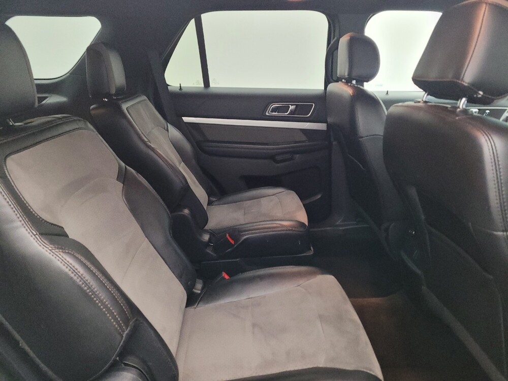 2017 Ford Explorer in Fairfield, OH 45014 - 18084652 19