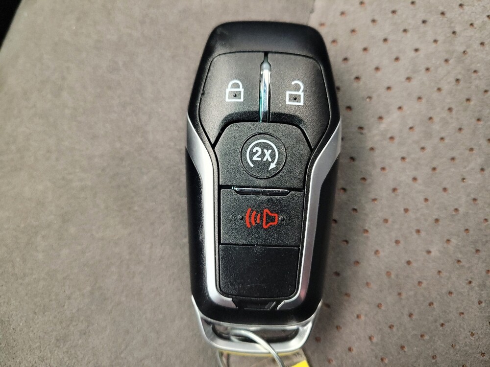 2017 Ford Explorer in Fairfield, OH 45014 - 18084652 32