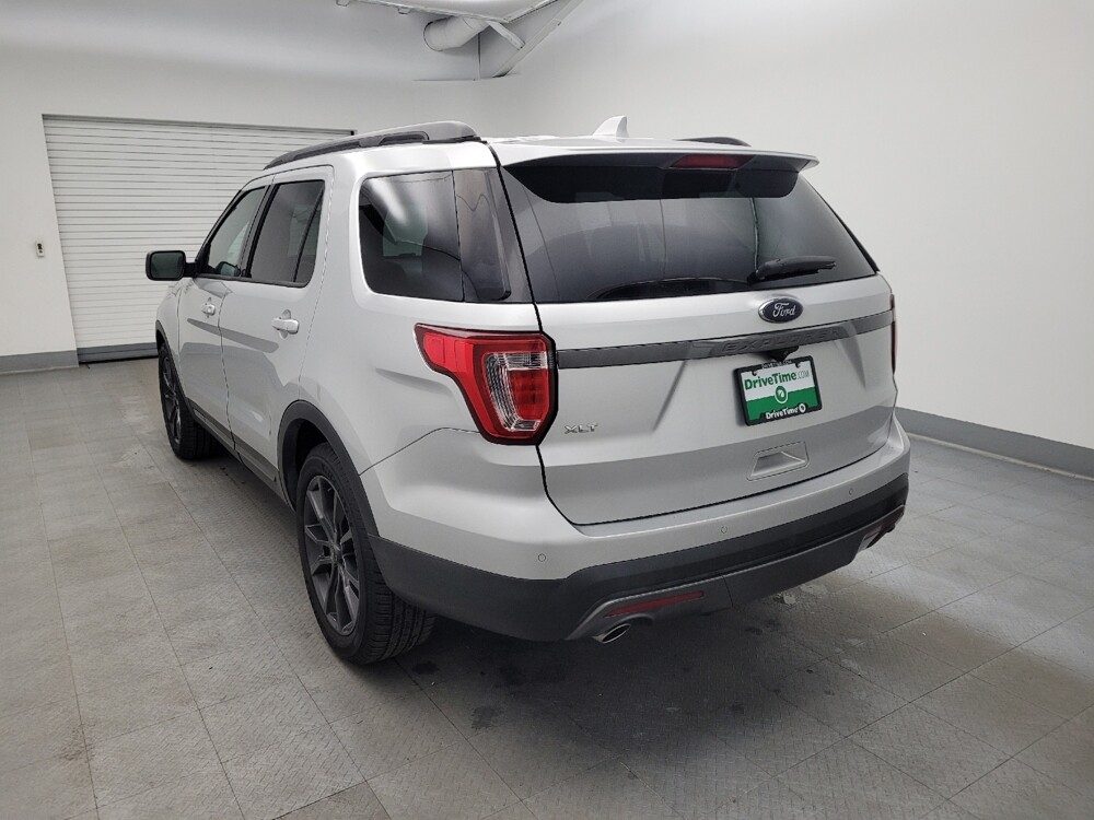 2017 Ford Explorer in Fairfield, OH 45014 - 18084652 5