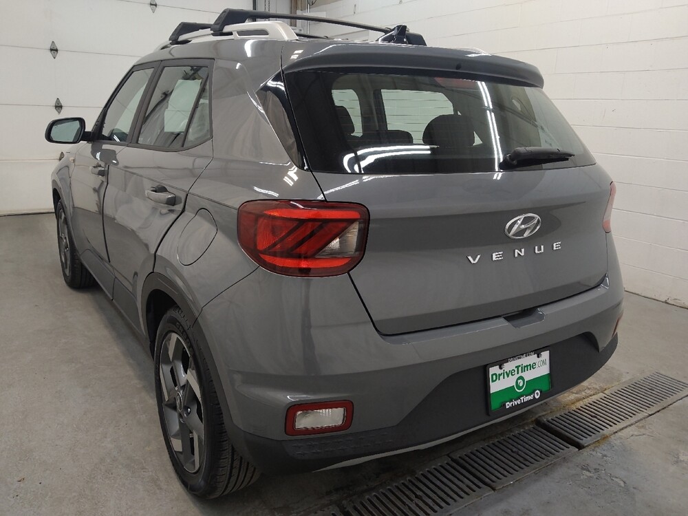 2022 Hyundai Venue in Fairfield, OH 45014 - 18084654 5