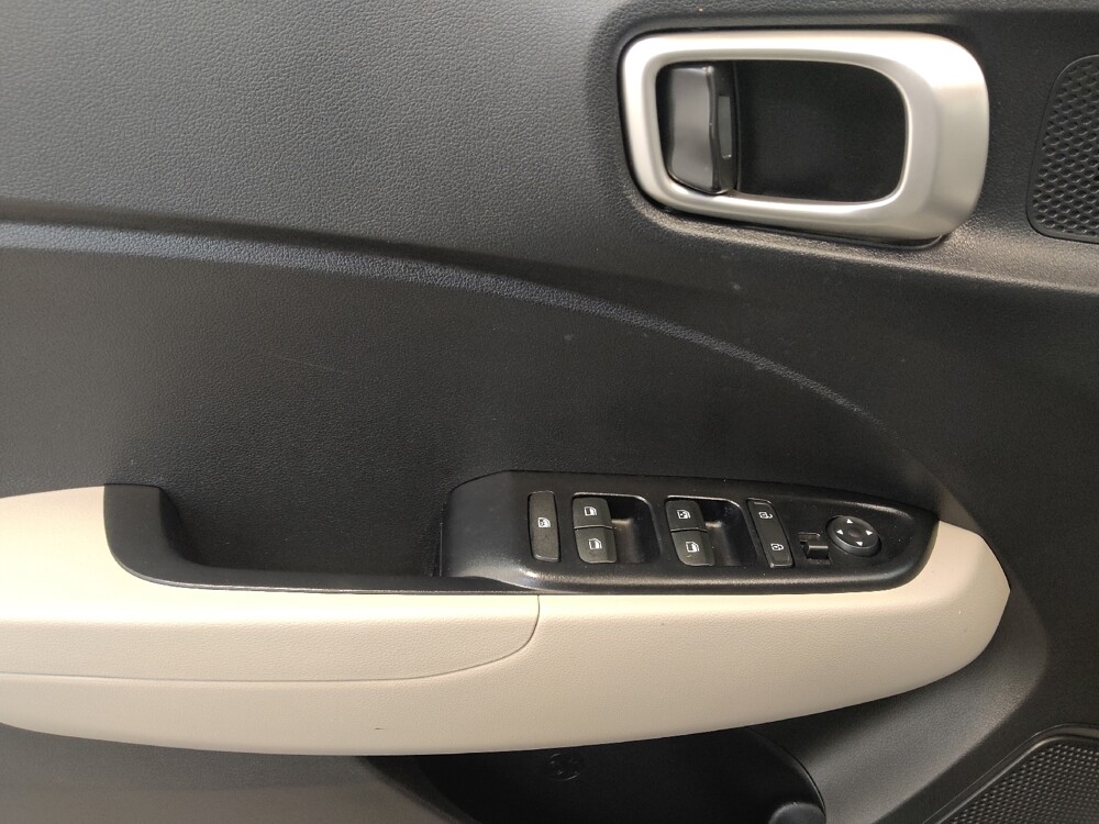 2022 Hyundai Venue in Fairfield, OH 45014 - 18084654 27