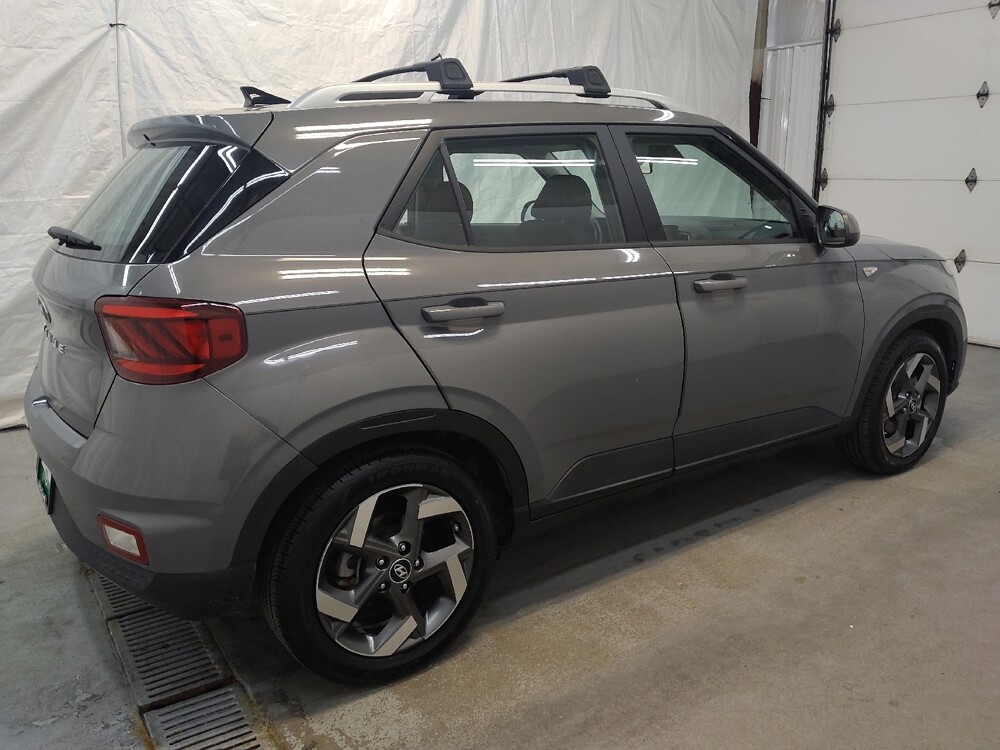 2022 Hyundai Venue in Fairfield, OH 45014 - 18084654 10