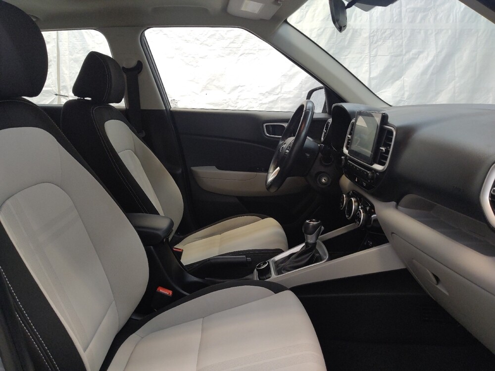 2022 Hyundai Venue in Fairfield, OH 45014 - 18084654 21