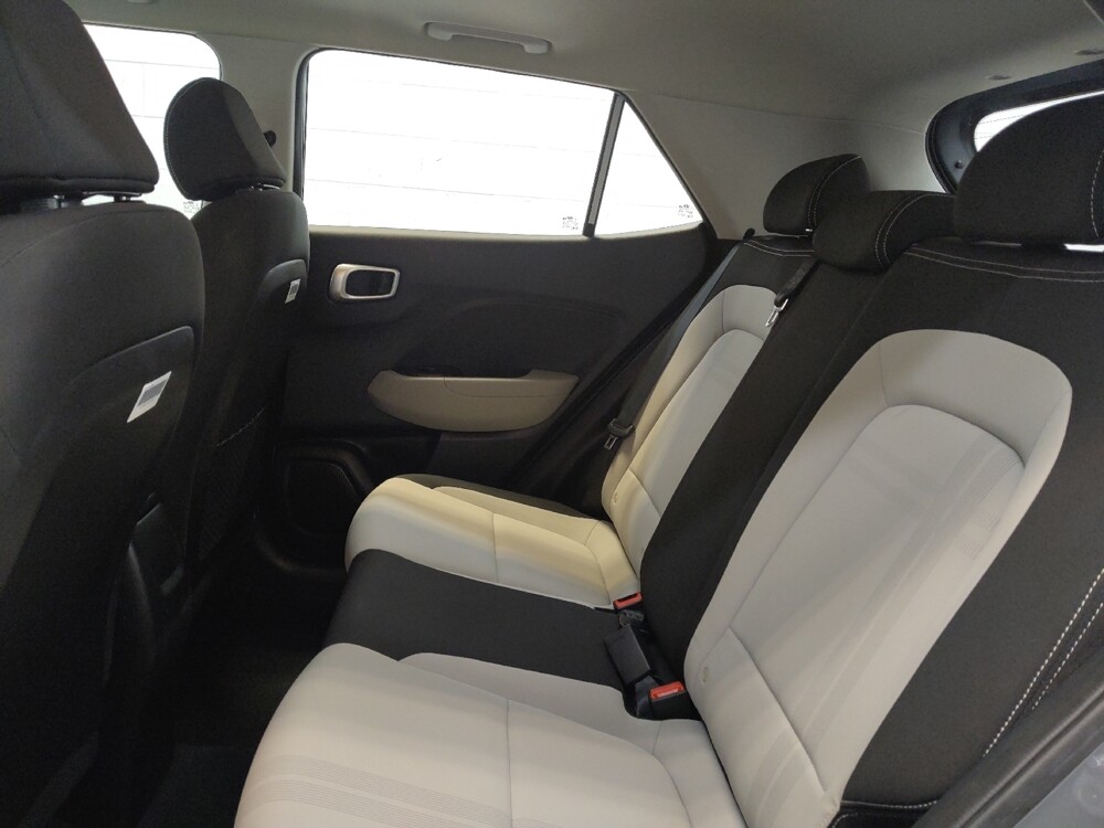 2022 Hyundai Venue in Fairfield, OH 45014 - 18084654 18