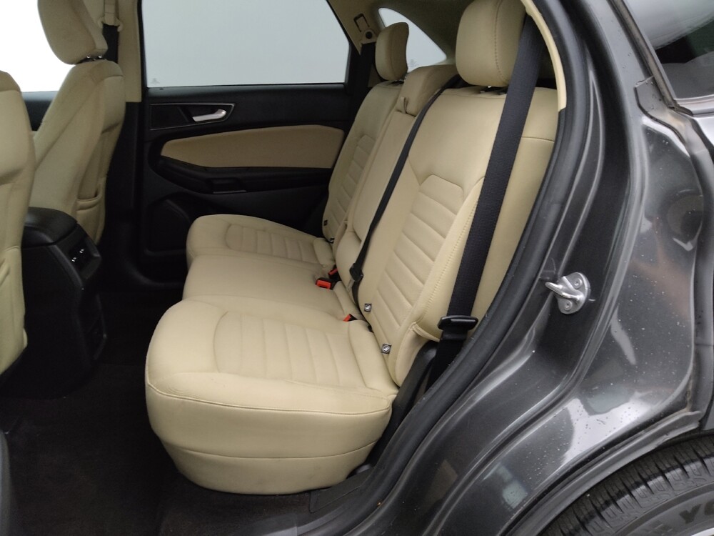 2020 Ford Edge in St. Louis, MO 63136 - 18084670 18