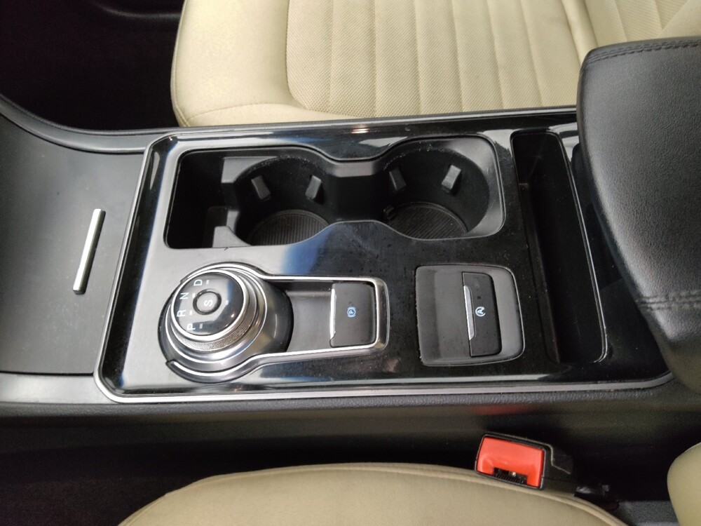 2020 Ford Edge in St. Louis, MO 63136 - 18084670 26