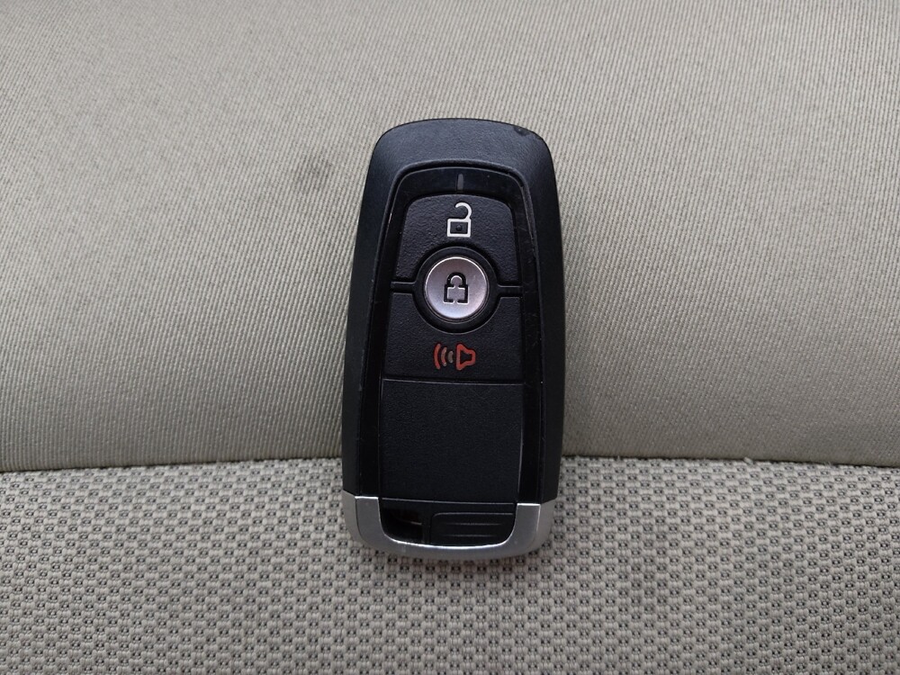 2020 Ford Edge in St. Louis, MO 63136 - 18084670 32