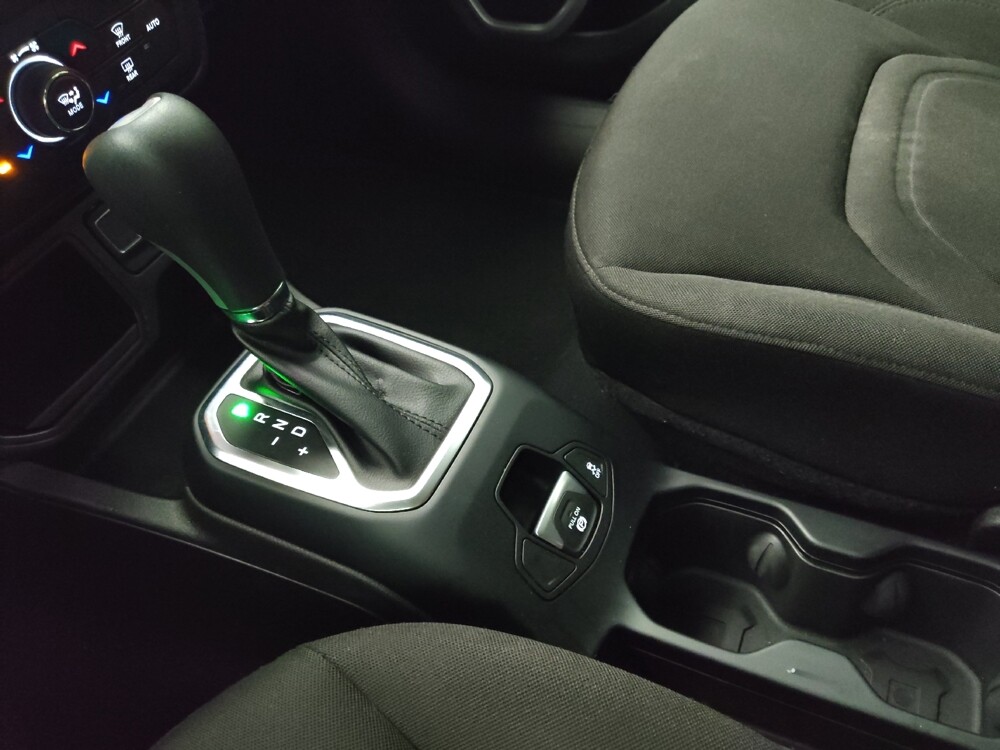 2021 Jeep Renegade in Lombard, IL 60148 - 18084672 26