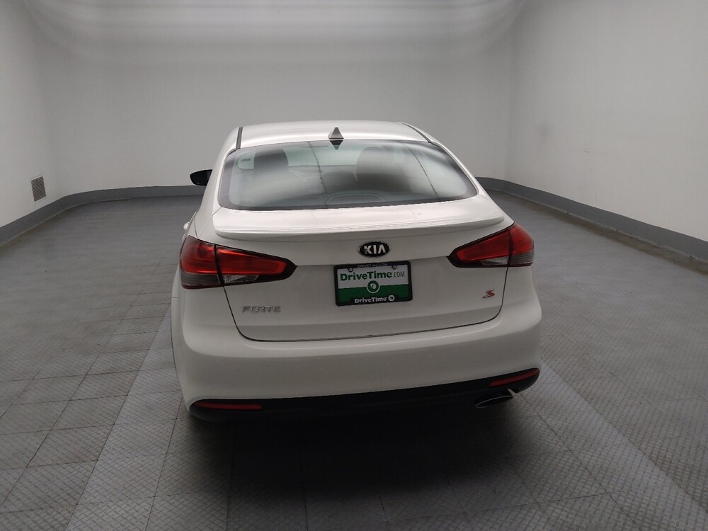 2018 Kia Forte in St. Louis, MO 63125 - 18084673 6