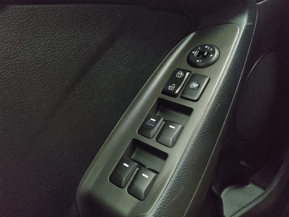 2018 Kia Forte in St. Louis, MO 63125 - 18084673 27