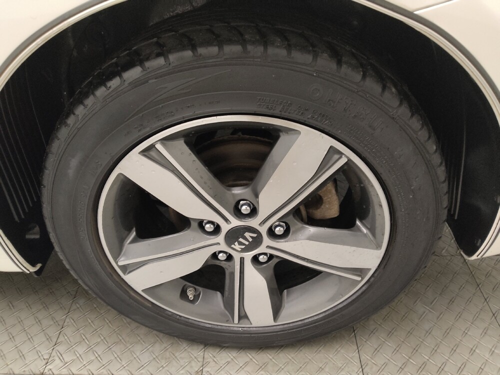 2018 Kia Forte in St. Louis, MO 63125 - 18084673 31