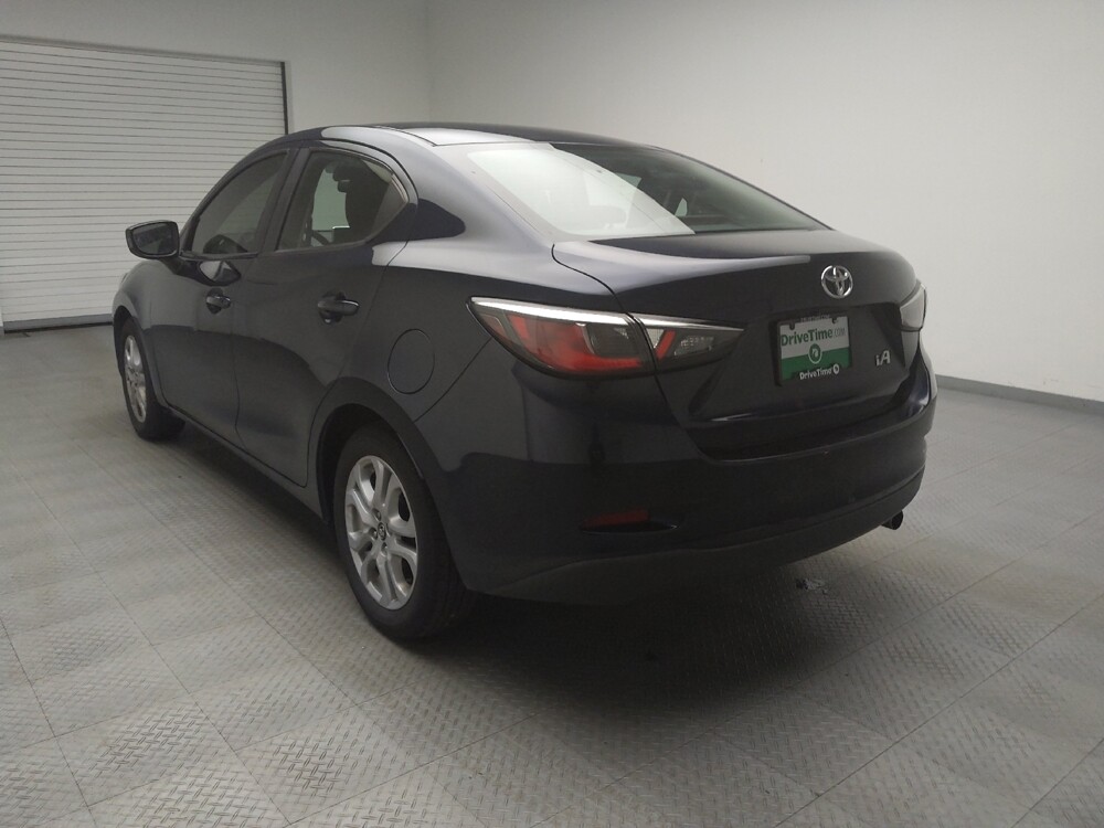 2018 Toyota Yaris in Eastpointe, MI 48021 - 18084676 5