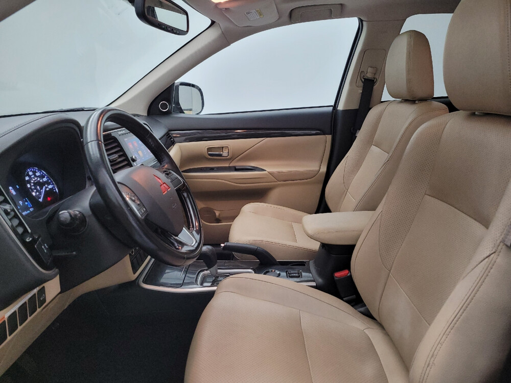 2017 Mitsubishi Outlander in Louisville, KY 40258 - 18084680 17