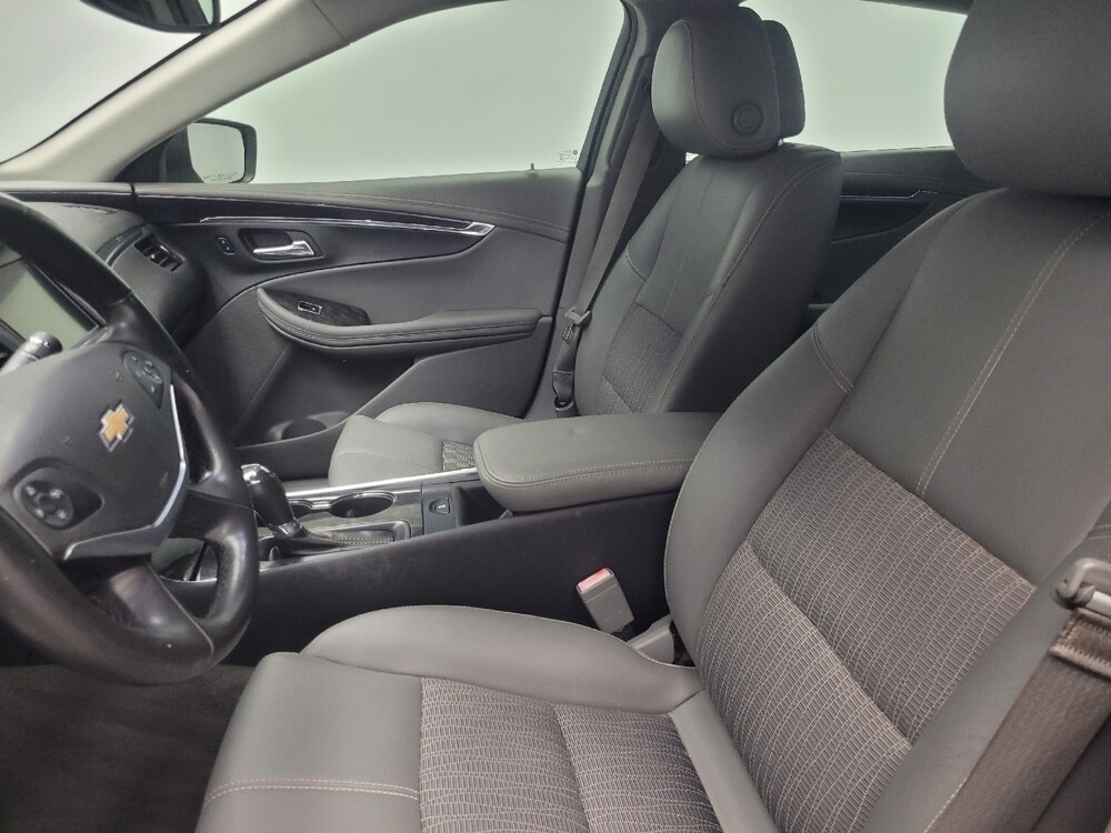 2014 Chevrolet Impala in Highland, IN 46322 - 18084681 17