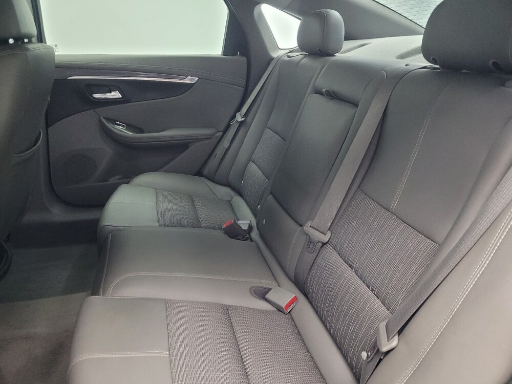 2014 Chevrolet Impala in Highland, IN 46322 - 18084681 18