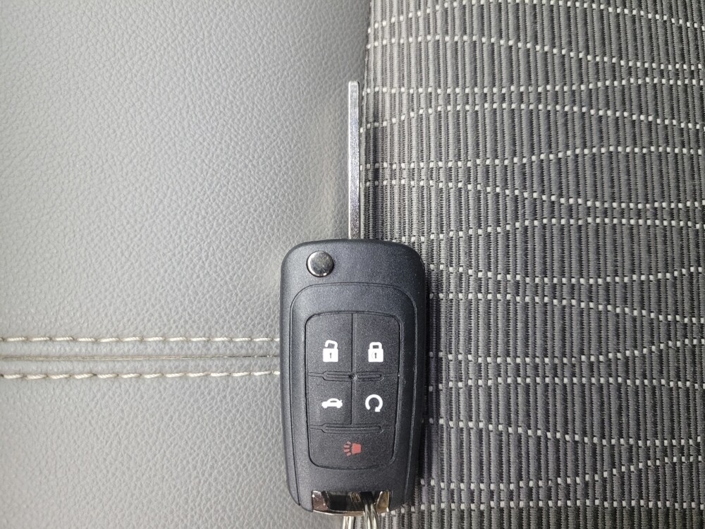 2014 Chevrolet Impala in Highland, IN 46322 - 18084681 32