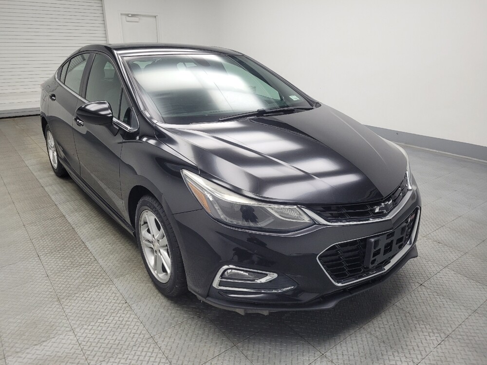 2018 Chevrolet Cruze in Highland, IN 46322 - 18084684 13